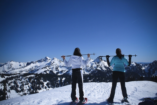  Girls doing a route on snowshoes 